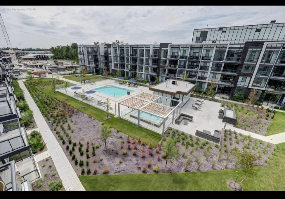 Innisfil Cozy South View Suite Overlooking The Nature Trail מראה חיצוני תמונה